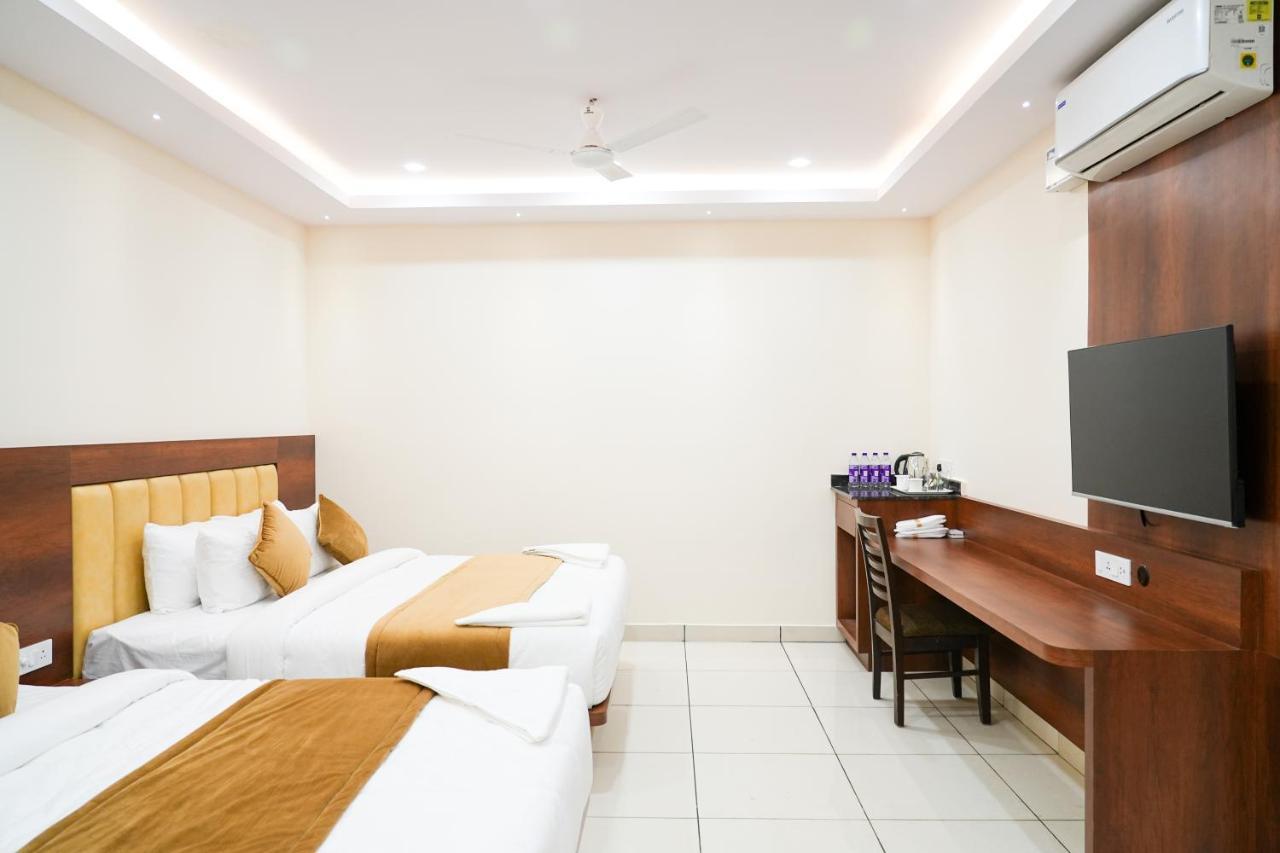 Sri Krishna Inn - Kempegowda Airport Bangalore Devanahalli Екстериор снимка