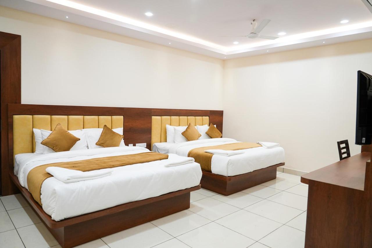 Sri Krishna Inn - Kempegowda Airport Bangalore Devanahalli Екстериор снимка