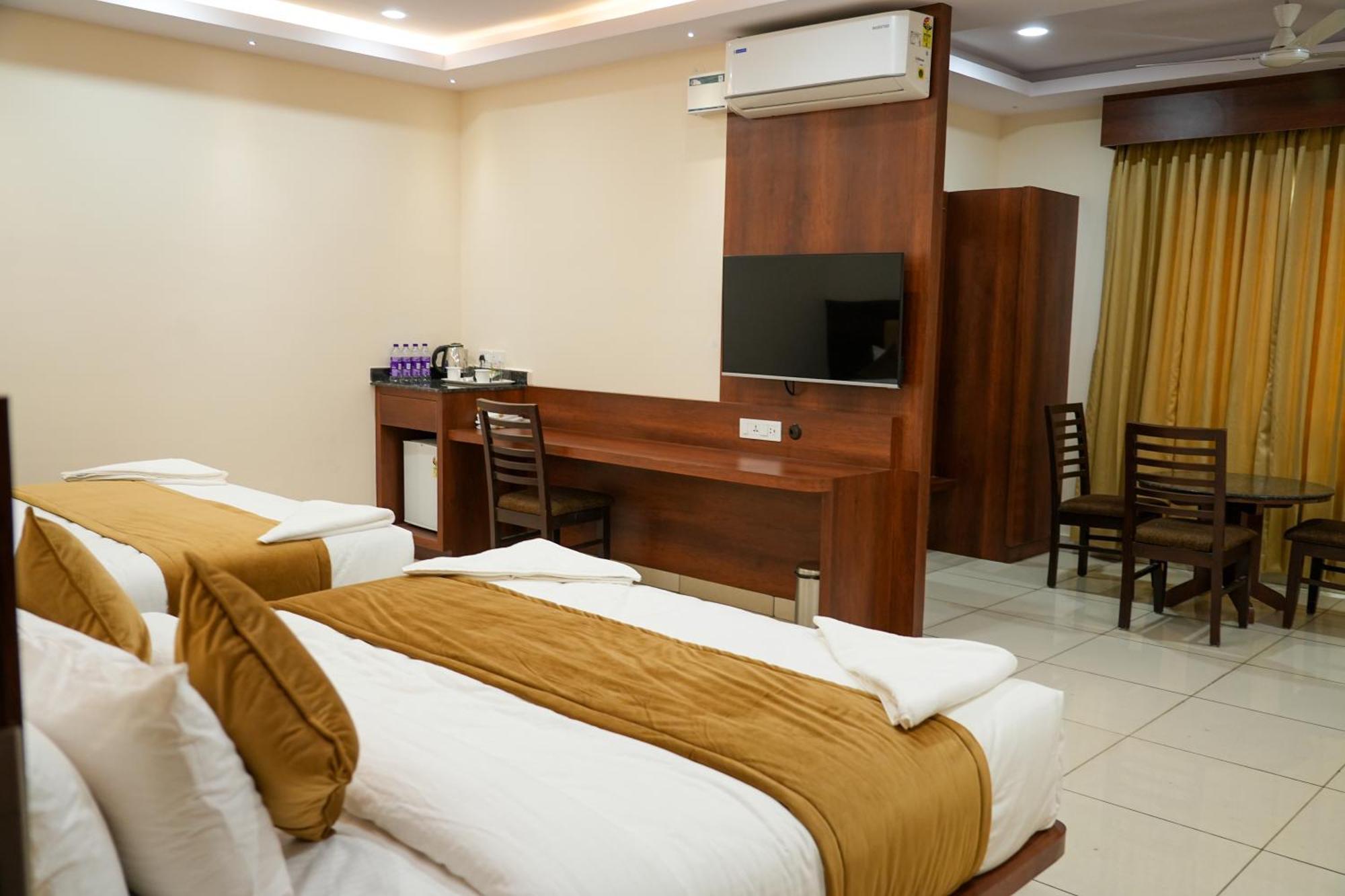 Sri Krishna Inn - Kempegowda Airport Bangalore Devanahalli Екстериор снимка