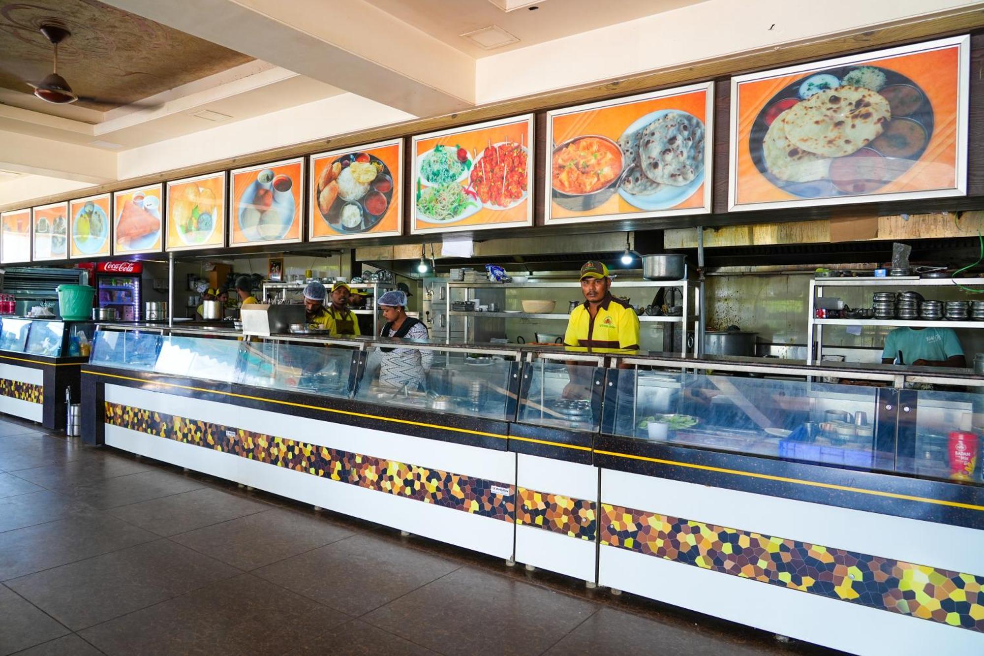 Sri Krishna Inn - Kempegowda Airport Bangalore Devanahalli Екстериор снимка