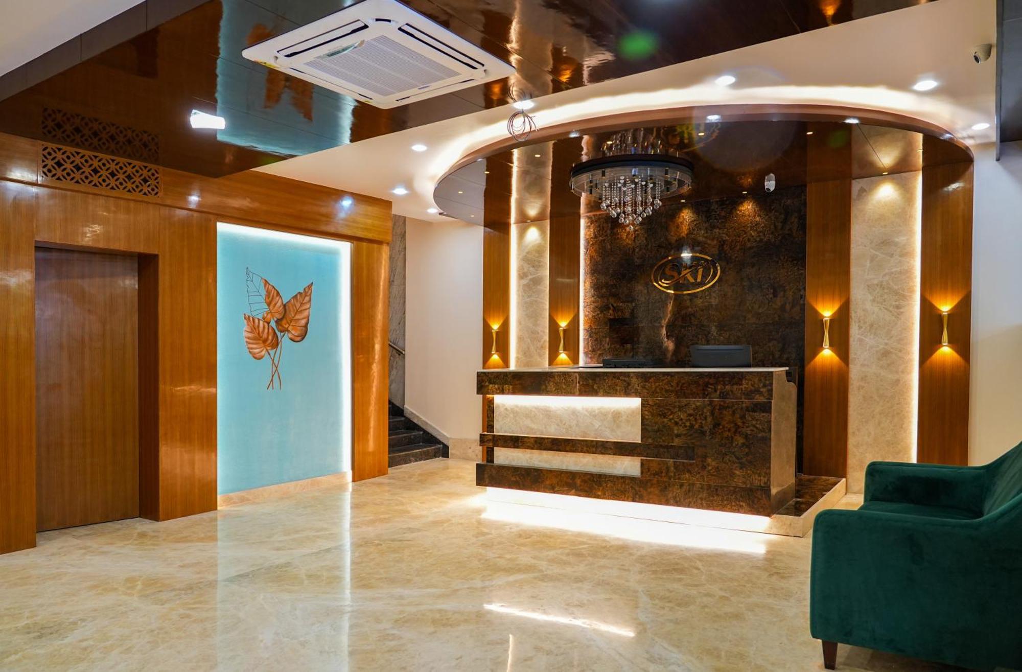 Sri Krishna Inn - Kempegowda Airport Bangalore Devanahalli Екстериор снимка
