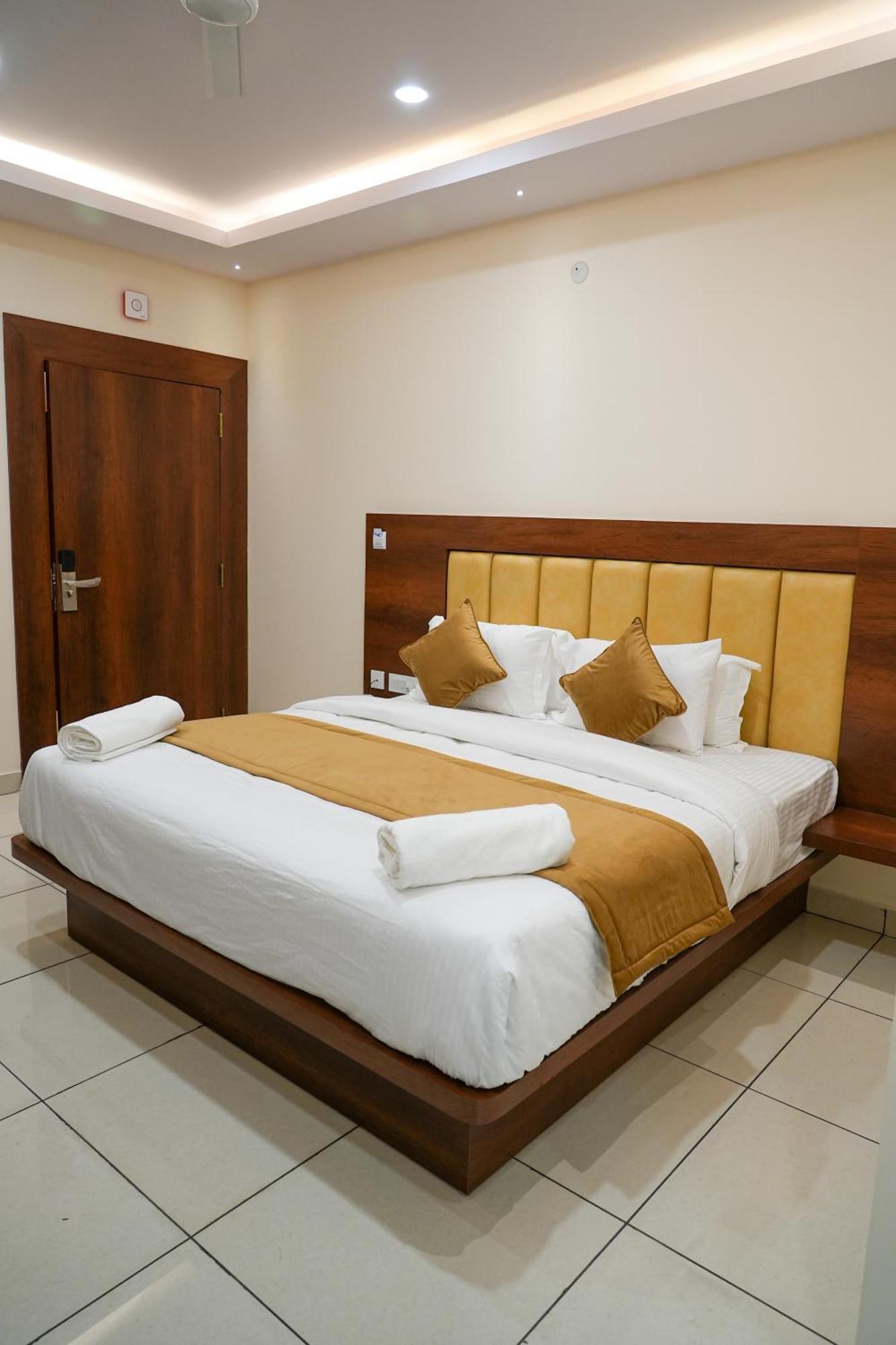 Sri Krishna Inn - Kempegowda Airport Bangalore Devanahalli Екстериор снимка