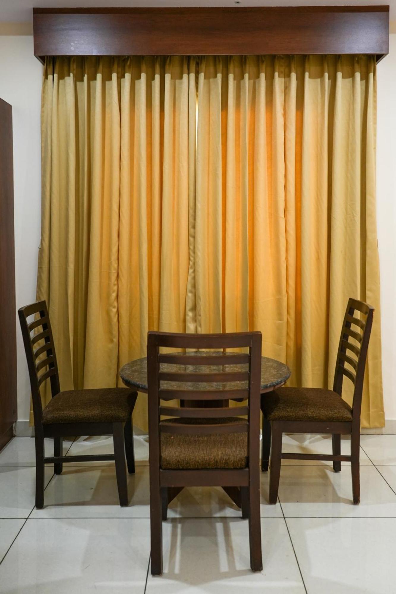 Sri Krishna Inn - Kempegowda Airport Bangalore Devanahalli Екстериор снимка