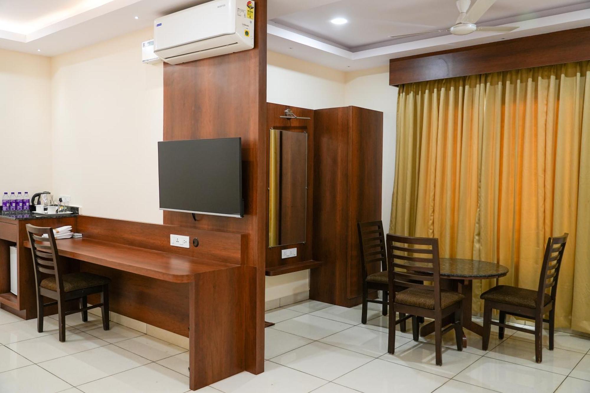 Sri Krishna Inn - Kempegowda Airport Bangalore Devanahalli Екстериор снимка